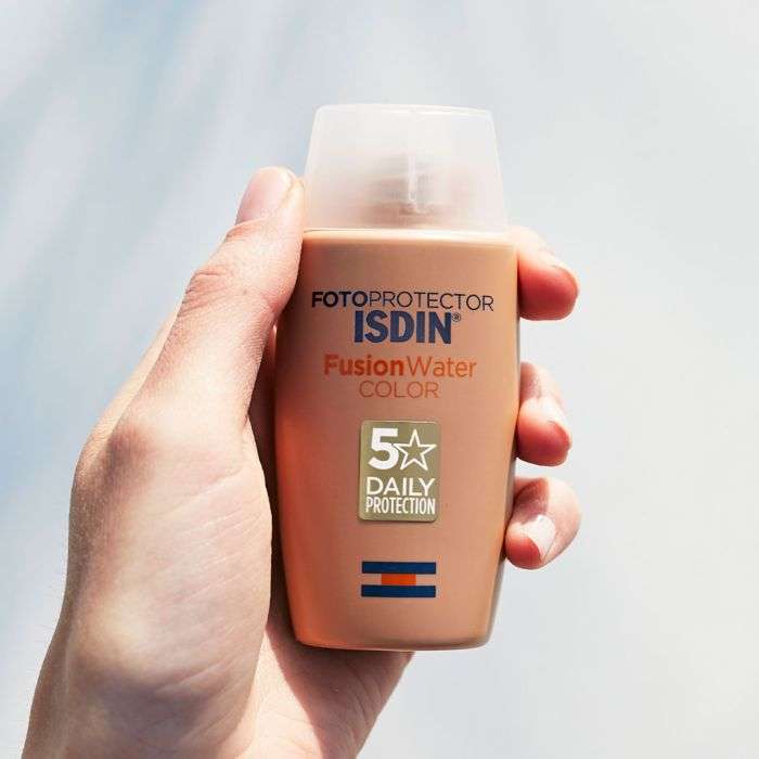 isdin-isdin-fotoprotector-fusion-water-color-medium-spf50-cremes-solaires.jpg ISDIN FOTOPROTECTOR FUSION WATER COLOR MEDIUM SPF50 – Image 1